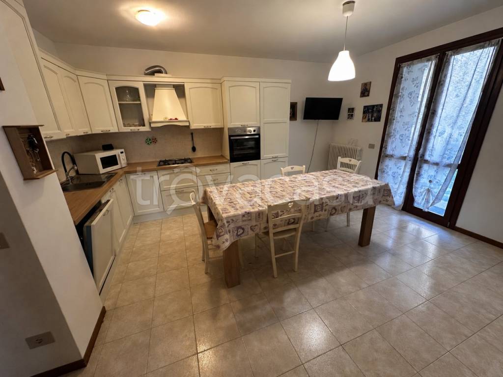 appartamento in vendita ad Oppeano in zona Vallese