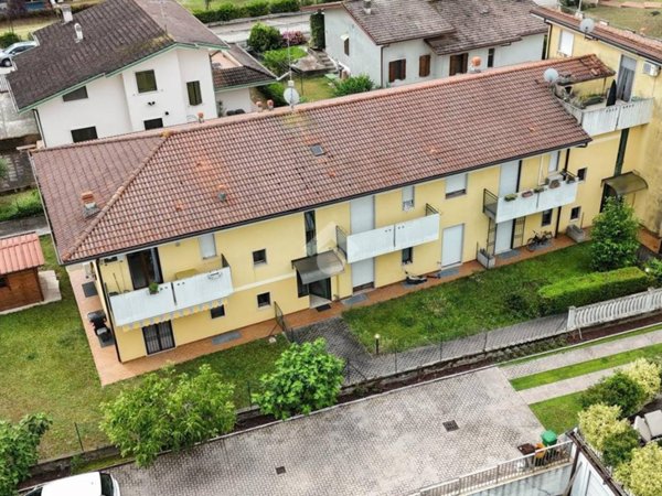 appartamento in vendita ad Oppeano in zona Vallese