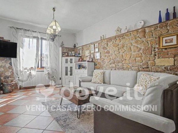 casa indipendente in vendita ad Oppeano in zona Vallese