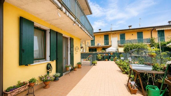 appartamento in vendita ad Oppeano in zona Vallese