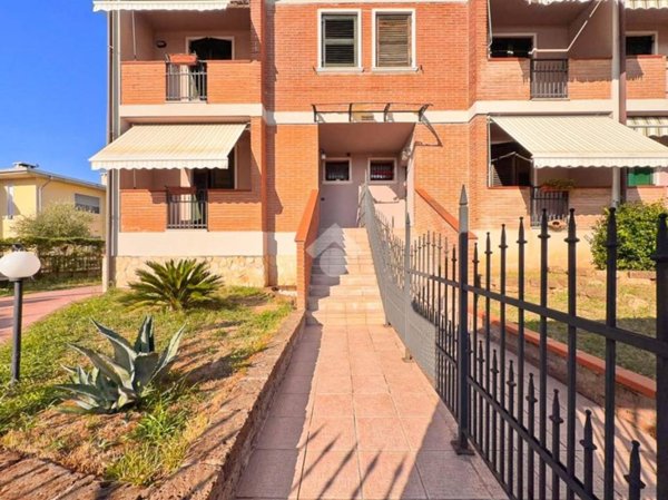 casa indipendente in vendita ad Oppeano in zona Ca' degli Oppi