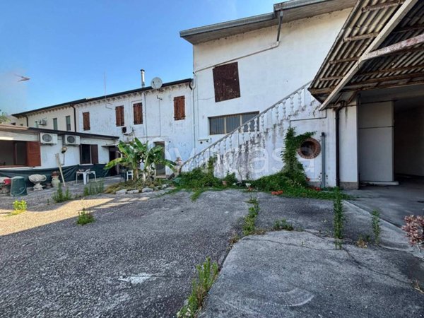 casa indipendente in vendita ad Oppeano