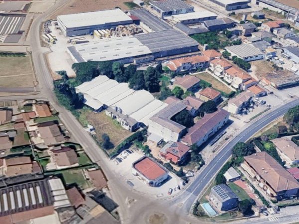 locale commerciale in vendita ad Oppeano in zona Villa Fontana