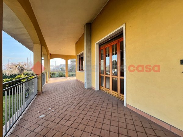 casa indipendente in vendita ad Oppeano in zona Villa Fontana