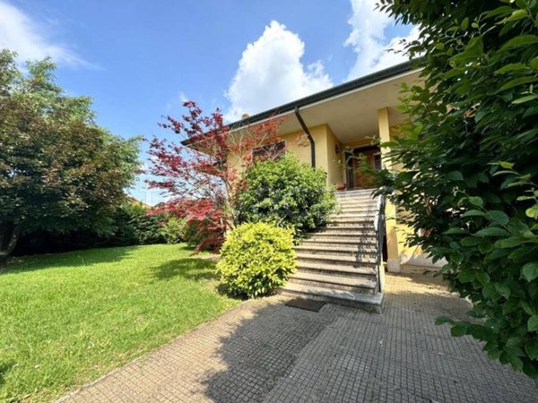 casa indipendente in vendita a Palù