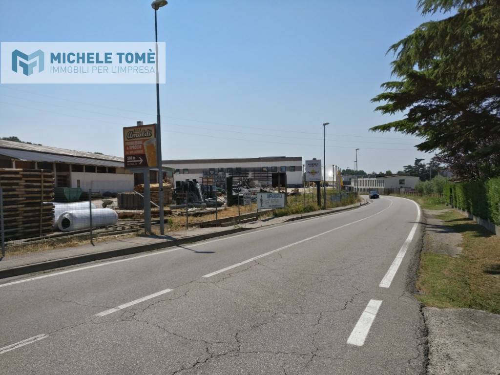 terreno agricolo in vendita a Pastrengo