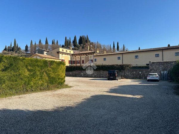 appartamento in vendita a Pastrengo in zona Piovezzano