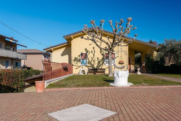 casa indipendente in vendita a Pastrengo