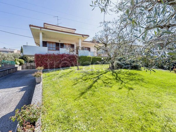 casa indipendente in vendita a Pastrengo