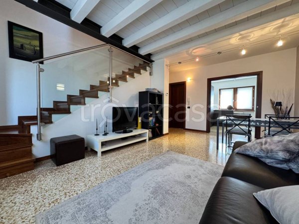 appartamento in vendita a Pastrengo