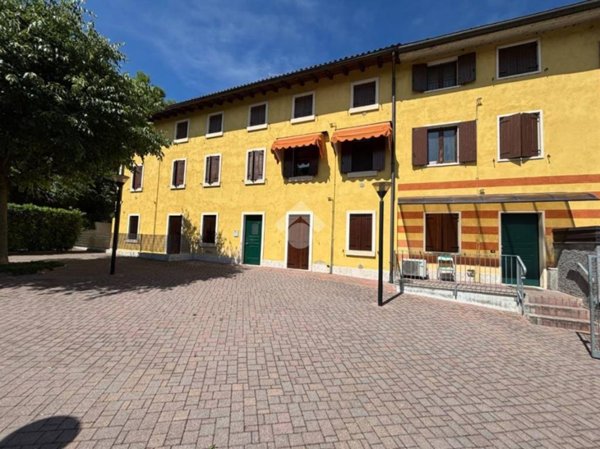 appartamento in vendita a Pastrengo