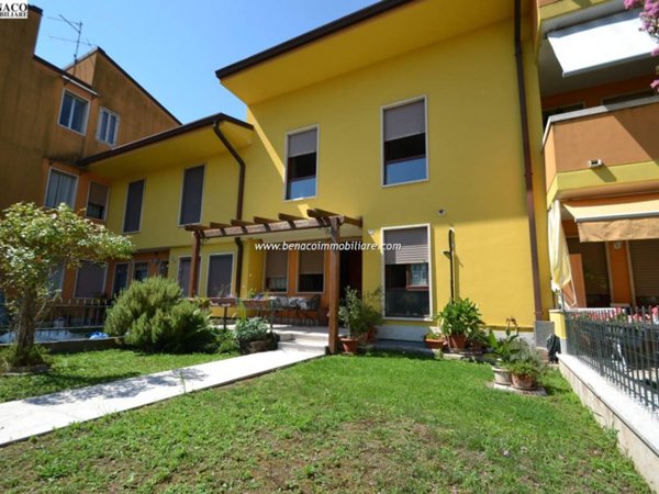 casa indipendente in vendita a Pastrengo