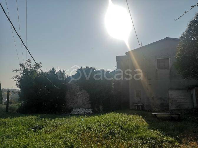 casa indipendente in vendita a Pastrengo