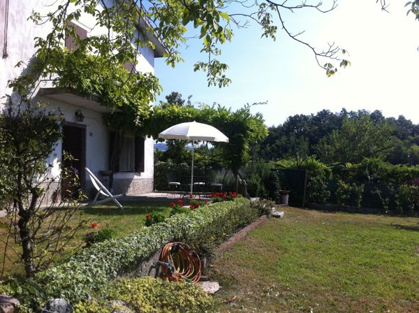 casa indipendente in vendita a Pastrengo