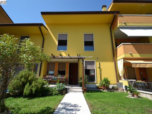 casa indipendente in vendita a Pastrengo