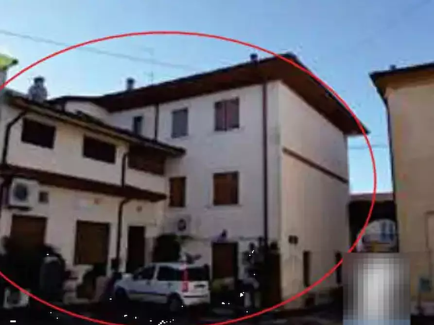 casa indipendente in vendita a Pastrengo in zona Piovezzano