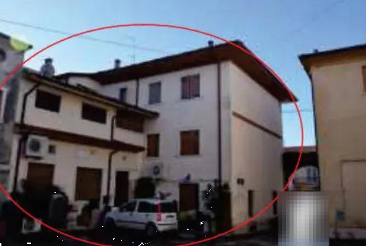 casa indipendente in vendita a Pastrengo in zona Piovezzano