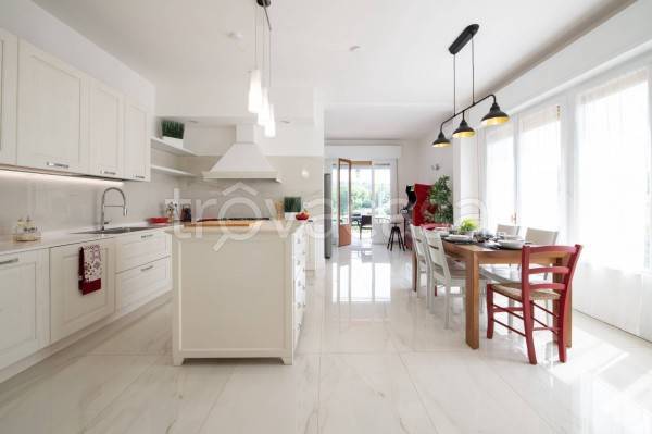 appartamento in vendita a Pastrengo