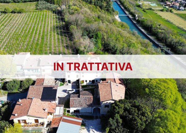 casa indipendente in vendita a Pastrengo