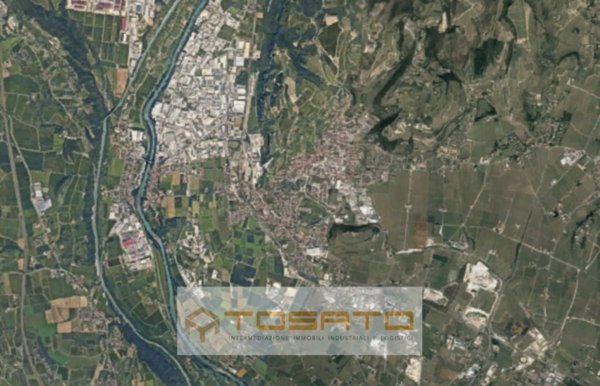 terreno edificabile in vendita a Pescantina