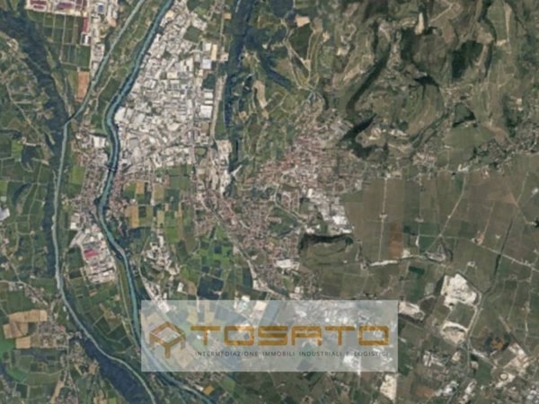 terreno edificabile in vendita a Pescantina