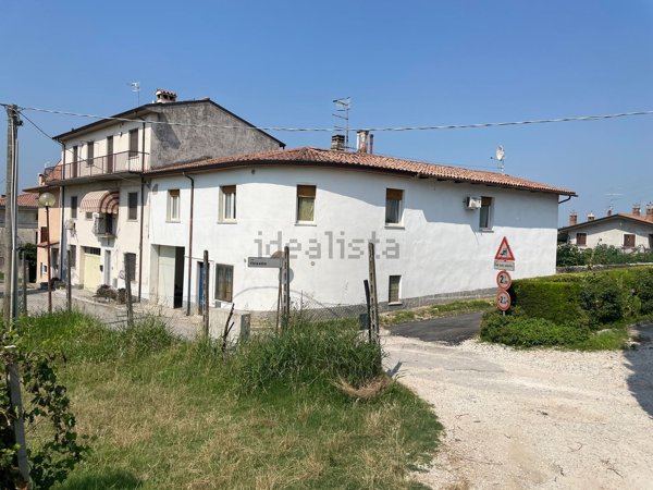 pentavano in vendita a Pescantina