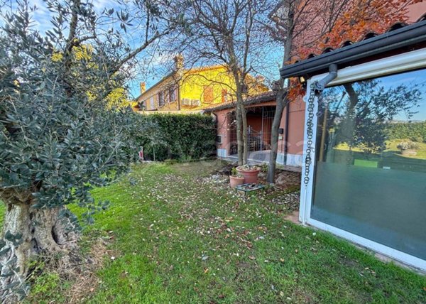 casa indipendente in vendita a Pescantina in zona Settimo