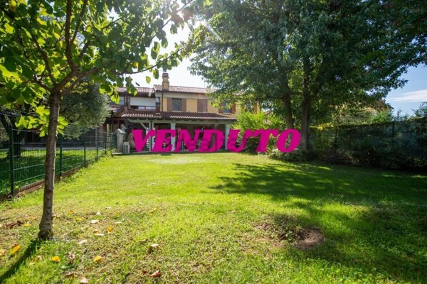 casa indipendente in vendita a Pescantina in zona Settimo
