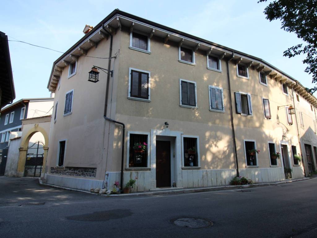 appartamento in vendita a Pescantina