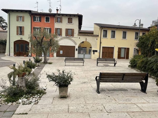 casa indipendente in vendita a Pescantina in zona Arcè