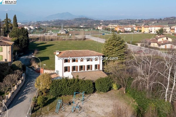 casa indipendente in vendita a Pescantina