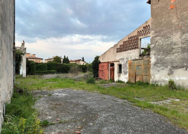 terreno edificabile in vendita a Pescantina