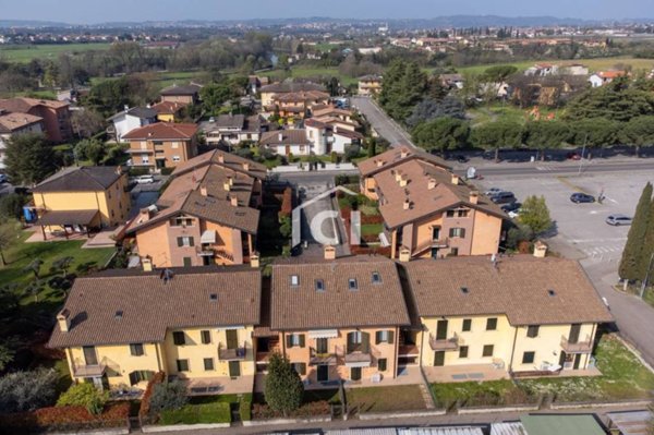 appartamento in vendita a Pescantina in zona Settimo