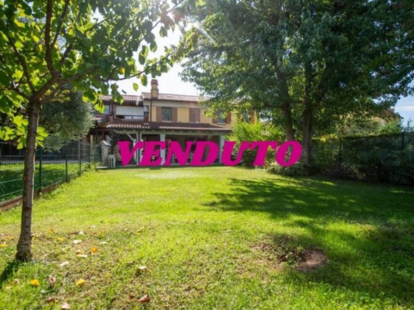 casa indipendente in vendita a Pescantina in zona Settimo
