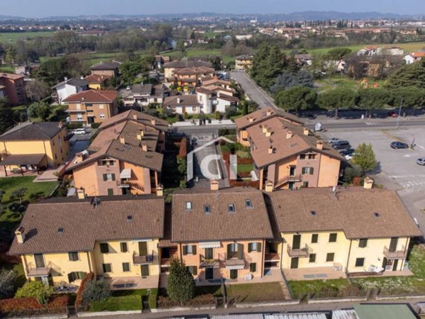 appartamento in vendita a Pescantina in zona Settimo