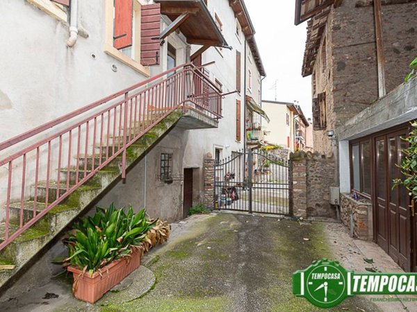 appartamento in vendita a Pescantina