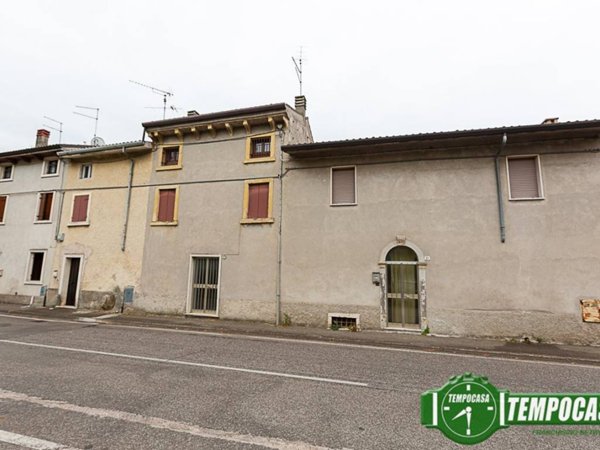 casa indipendente in vendita a Pescantina in zona Balconi
