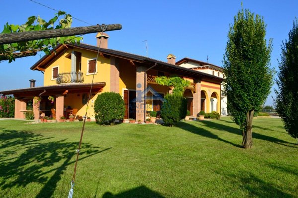 esavano in vendita a Pescantina