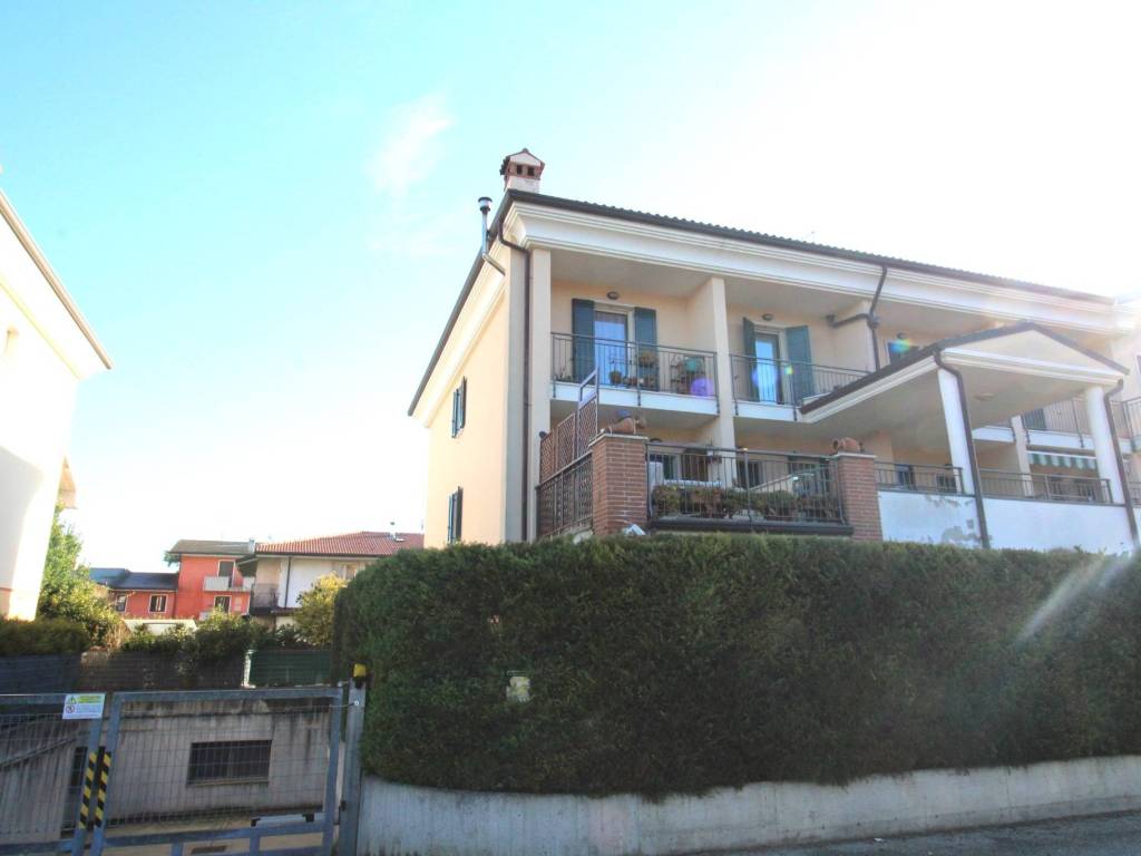 appartamento in vendita a Pescantina in zona Balconi