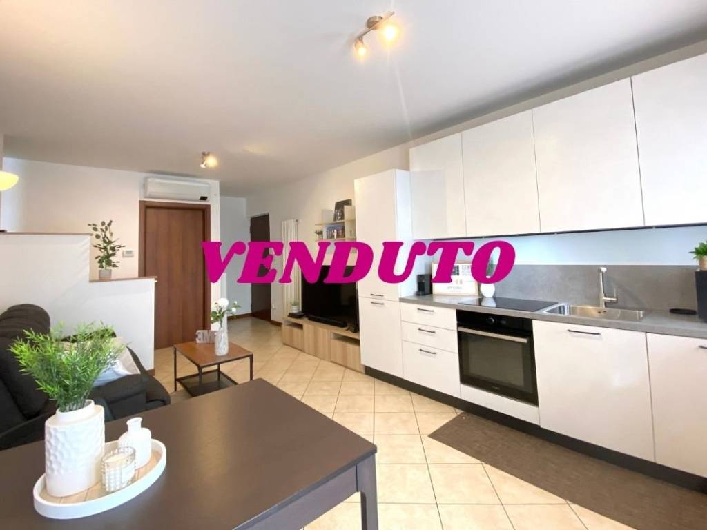 appartamento in vendita a Pescantina in zona Santa Lucia
