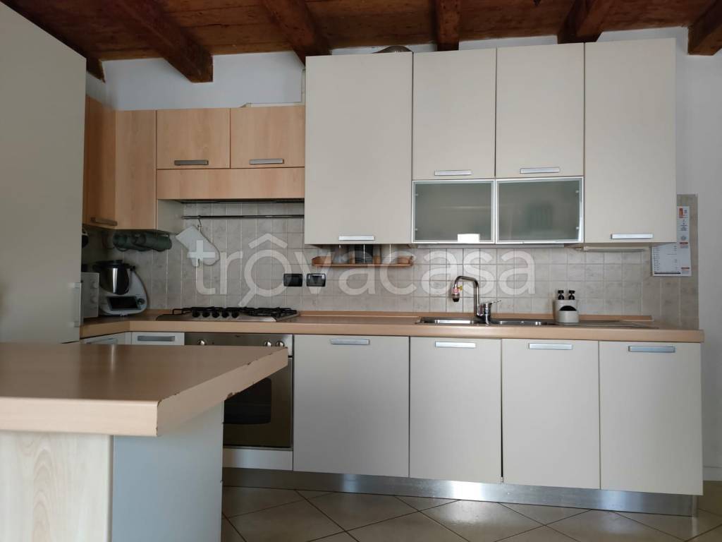 casa indipendente in vendita a Pescantina