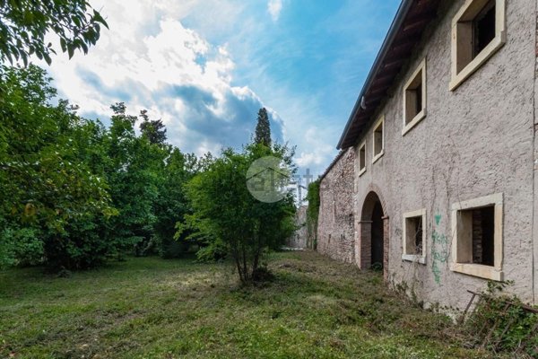 appartamento in vendita a Pescantina in zona Arcè