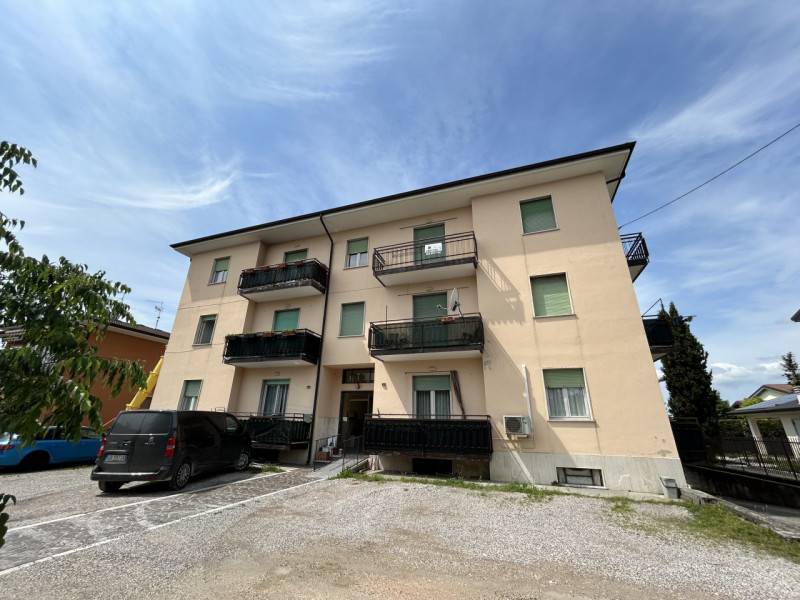 appartamento in vendita a Pescantina in zona Settimo