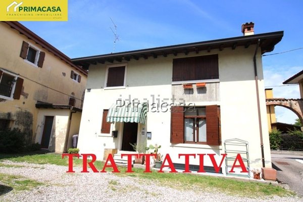 casa indipendente in vendita a Pescantina