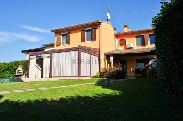 casa indipendente in vendita a Pescantina in zona Arcè