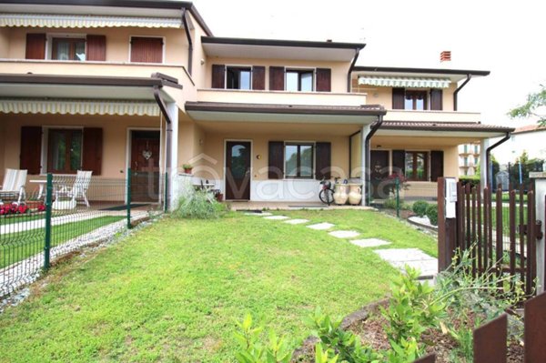 casa indipendente in vendita a Pescantina