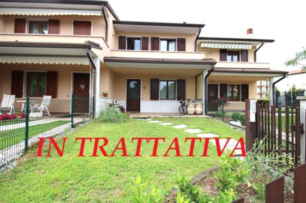 casa indipendente in vendita a Pescantina