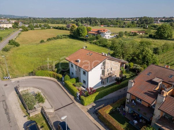 casa indipendente in vendita a Pescantina in zona Settimo