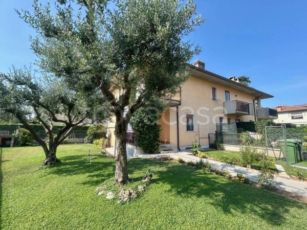 casa indipendente in vendita a Pescantina in zona Ospedaletto