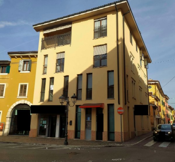 ufficio in vendita a Pescantina